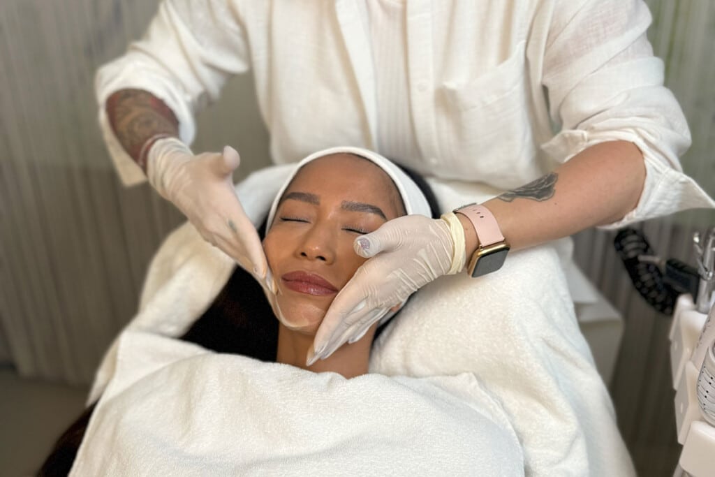 Diamond Sparkle Facial Diamond Sparkle Facial